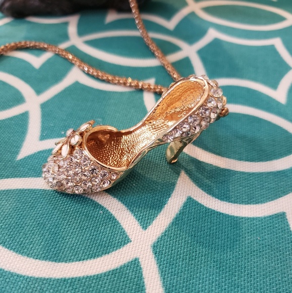 BETSEY JOHNSON HIGH HEEL NECKLACE - Picture 3 of 5